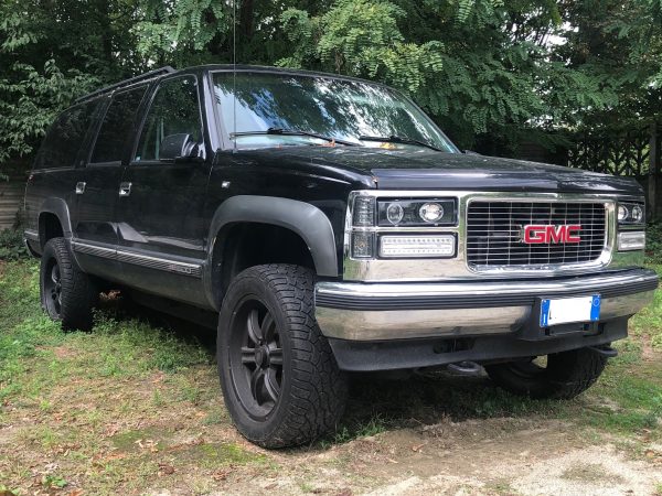 GMC Suburban