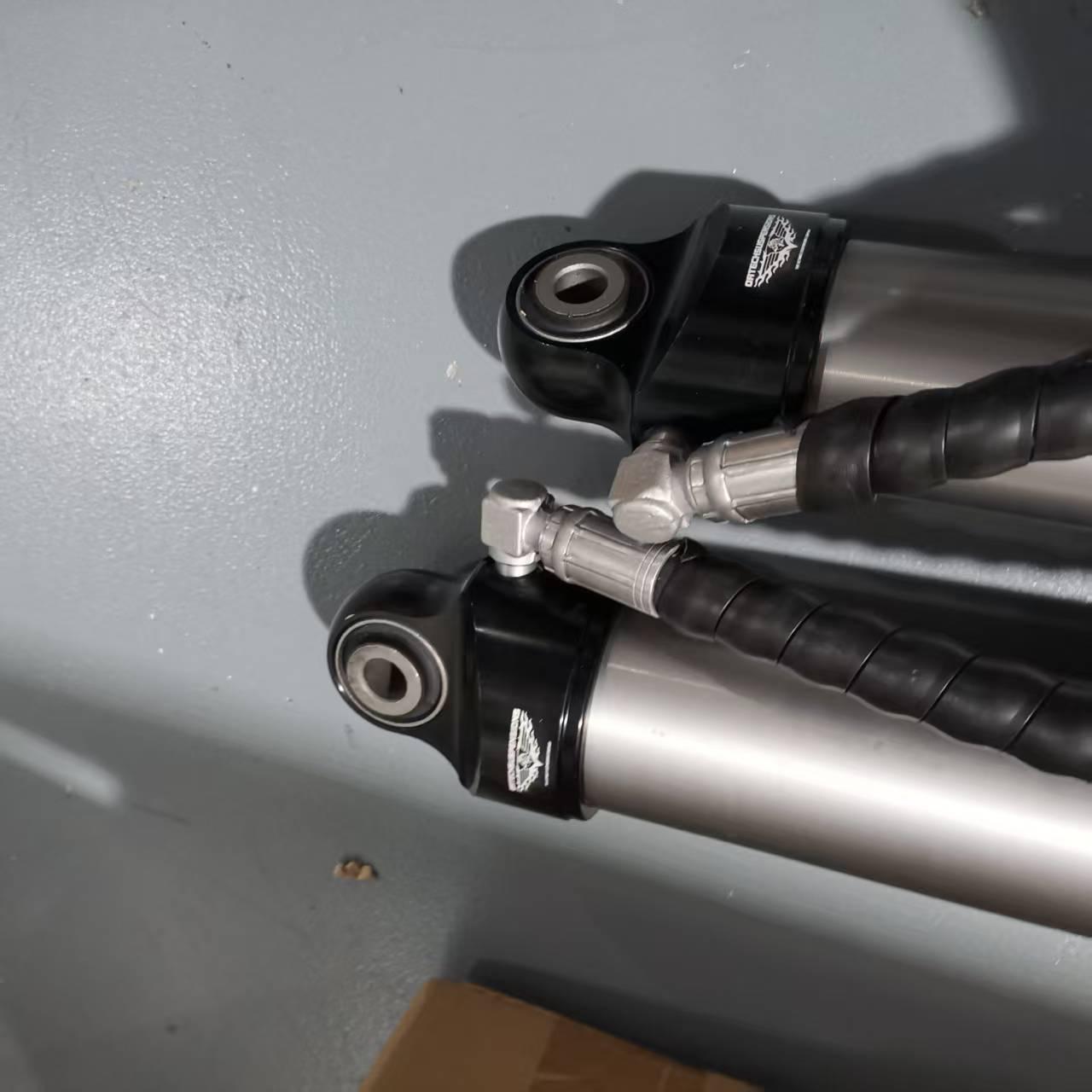 Set Ammortizzatori JK Ortech Performance Adjustable 2.5" - immagine 8
